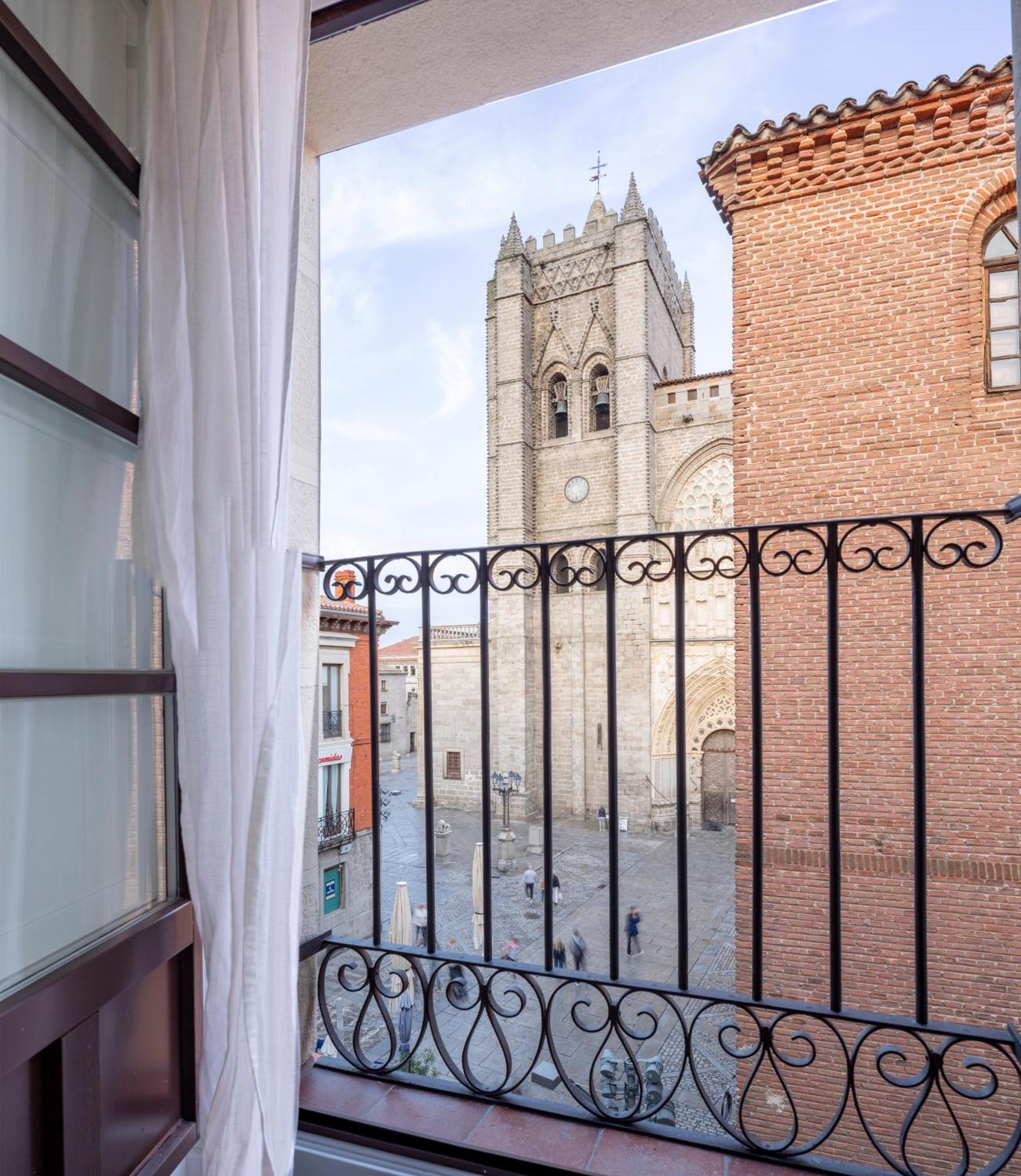 Apartamento Altior Catedral Homes Ávila Екстериор снимка